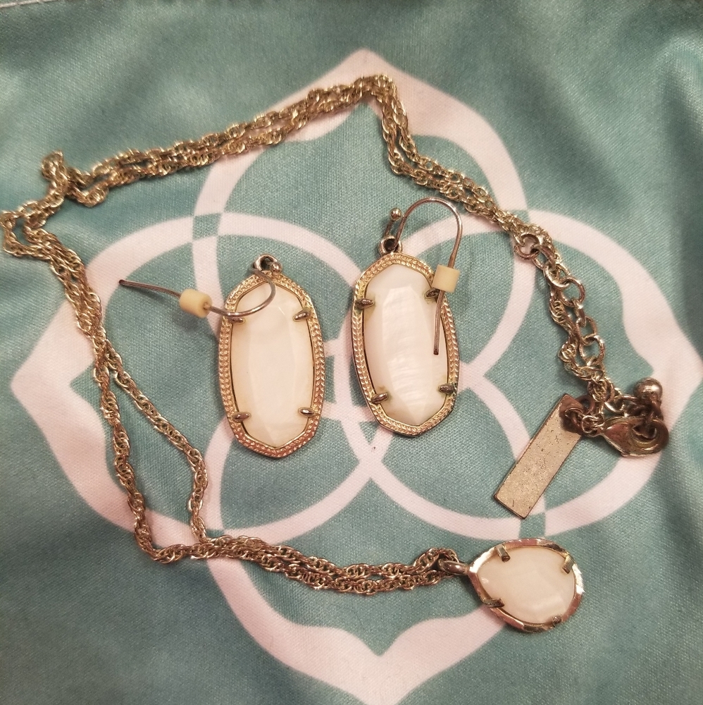 White/Gold Neclace & Earrings set